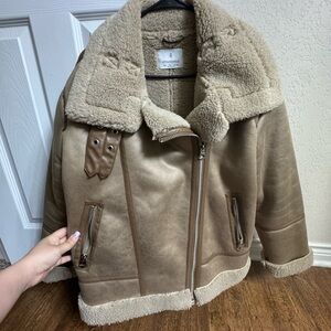 Stradivarius Taupe Shearling-Lined Jacket with Cream Sherpa